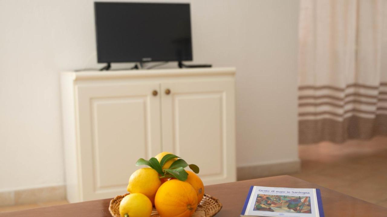 Appartamenti Melograno E Fico Loculi Luaran gambar